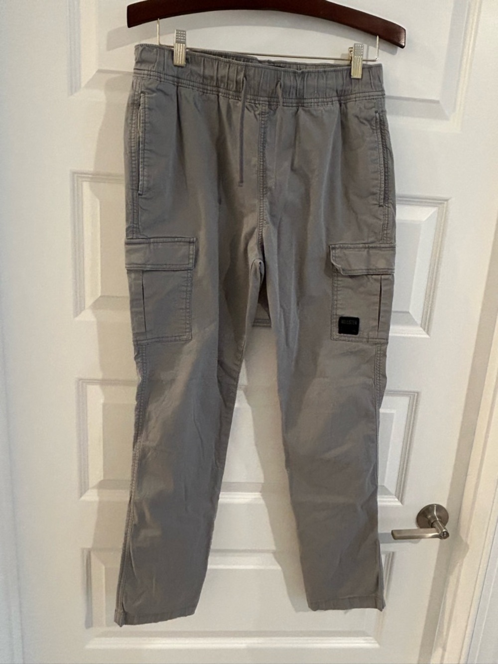 Hollister Men’s 90s Slim Epic Flex Pants Gray Size M